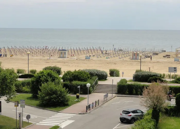 Very Comfortable Seafront Appartement Bibione